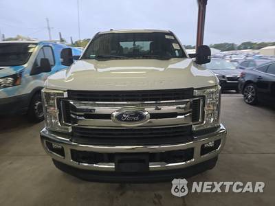 2018 Ford Super Duty F-250 XLT Crew Cab Medium Bed - zdjęcie 2 z 31 - miniatura