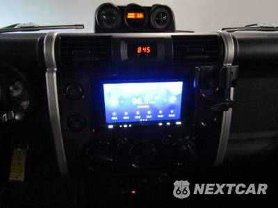 2007 Toyota FJ Cruiser w/Rear Doors - zdjęcie 13 z 20 - miniatura