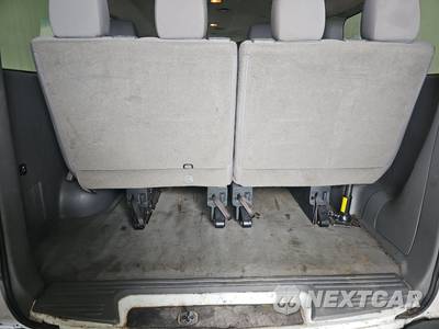 2014 Nissan NV3500 HD Passenger SV 146.1" WB - zdjęcie 17 z 30 - miniatura