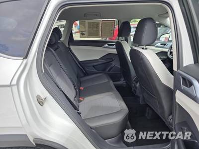 2025 Volkswagen Taos SE - zdjęcie 26 z 31 - miniatura