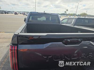2024 Toyota Tundra Platinum Crew Cab Medium Bed - zdjęcie 5 z 27 - miniatura