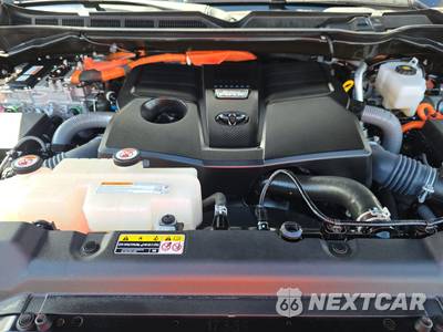 2024 Toyota Tundra Hybrid Platinum Crew Cab Short Bed - zdjęcie 15 z 22 - miniatura