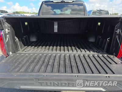 2024 Toyota Tundra Hybrid Platinum Crew Cab Short Bed - zdjęcie 16 z 22 - miniatura
