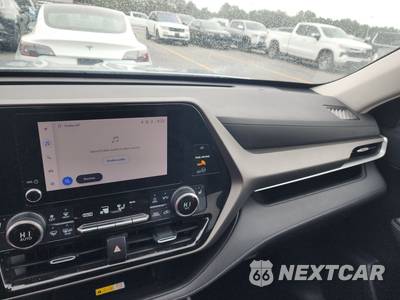 2023 Toyota Highlander XLE - zdjęcie 11 z 34 - miniatura