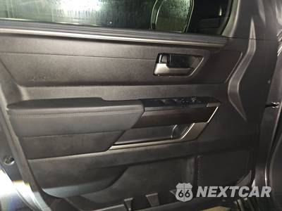 2025 Toyota Tundra SR5 Crew Cab Short Bed - zdjęcie 9 z 32 - miniatura