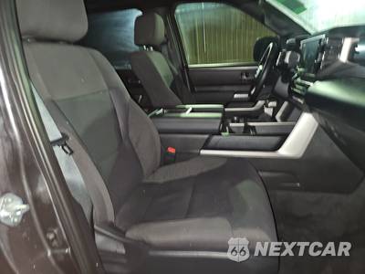 2025 Toyota Tundra SR5 Crew Cab Short Bed - zdjęcie 8 z 32 - miniatura
