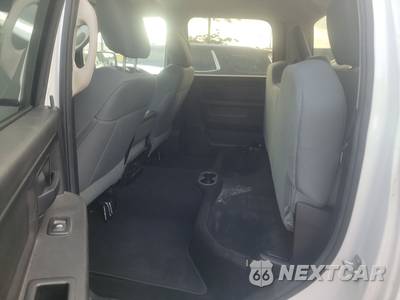 2016 Ram 2500 Tradesman Crew Cab Long Bed - zdjęcie 13 z 20 - miniatura