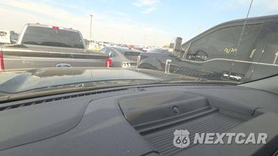 2025 Ford Super Duty F-250 Lariat Crew Cab Medium Bed - zdjęcie 19 z 23 - miniatura