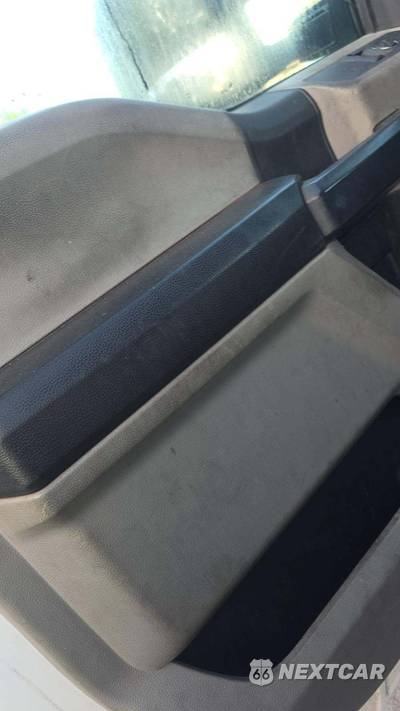 2019 Ford Super Duty F-550 Cab Chassis XL Regular Cab DRW - zdjęcie 39 z 44 - miniatura