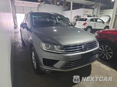 2016 Volkswagen Touareg V6 Sport w/Technology - zdjęcie 3 z 29 - miniatura