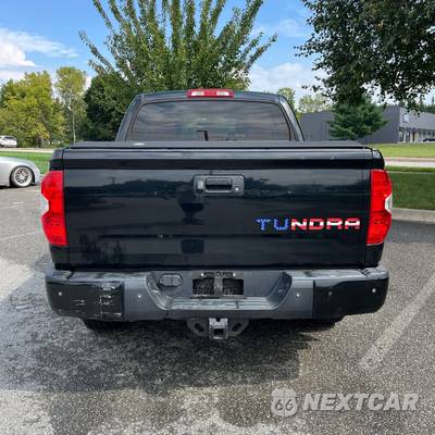 2017 Toyota Tundra 1794 Edition Crew Cab Short Bed - zdjęcie 4 z 24 - miniatura