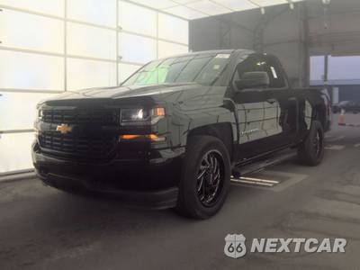 2017 Chevrolet Silverado 1500 Custom Extended Cab Medium Bed 1CX