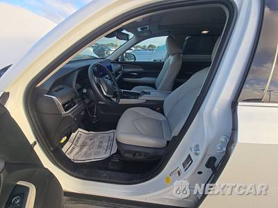 2025 Toyota Grand Highlander XLE - zdjęcie 7 z 22 - miniatura