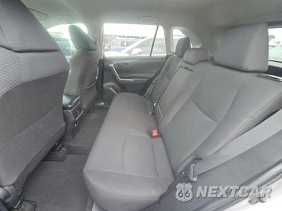 2022 Toyota RAV4 LE - zdjęcie 13 z 27 - miniatura