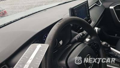 2022 Toyota RAV4 LE - zdjęcie 20 z 27 - miniatura