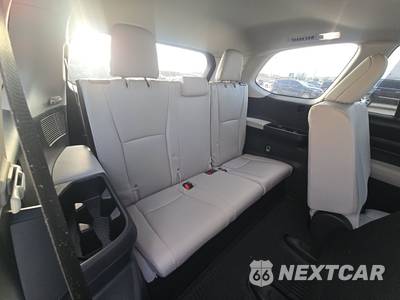 2025 Toyota Grand Highlander XLE - zdjęcie 14 z 22 - miniatura