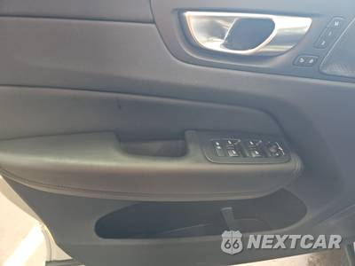 2024 Volvo XC60 Recharge Plug-In Hybrid T8 Plus Dark Theme - zdjęcie 9 z 34 - miniatura