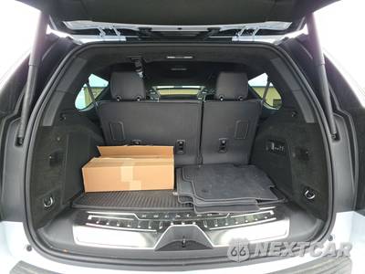 2026 Cadillac Escalade V-Series 1SD - zdjęcie 17 z 23 - miniatura