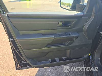 2026 Toyota Tundra i-FORCE MAX TRD Pro Crew Cab Short Bed - zdjęcie 9 z 23 - miniatura