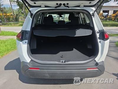 2026 Toyota RAV4 Hybrid LE - zdjęcie 19 z 21 - miniatura