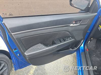 2017 Hyundai Elantra Value Edition Sedan - zdjęcie 9 z 17 - miniatura