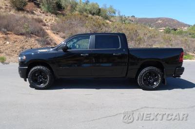 2025 Ram 1500 Warlock Crew Cab Short Bed - zdjęcie 3 z 58 - miniatura