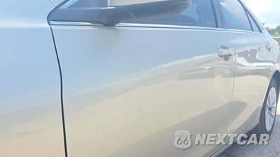 2015 Toyota Camry LE - zdjęcie 33 z 33 - miniatura