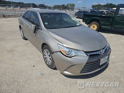 2015 Toyota Camry LE - zdjęcie 3 z 33 - miniatura