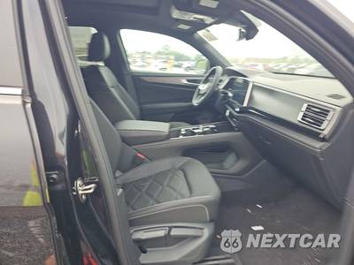 2025 Volkswagen Atlas Cross Sport 2.0T SE w/Technology - zdjęcie 8 z 22 - miniatura