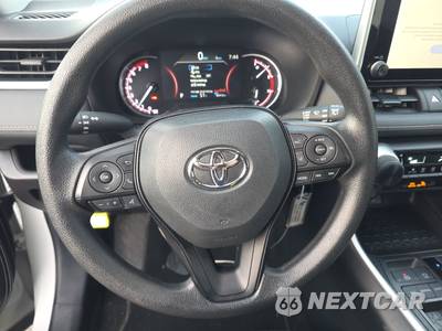 2025 Toyota RAV4 LE - zdjęcie 10 z 25 - miniatura
