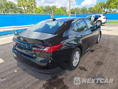 2025 Toyota Camry LE - zdjęcie 4 z 25 - miniatura