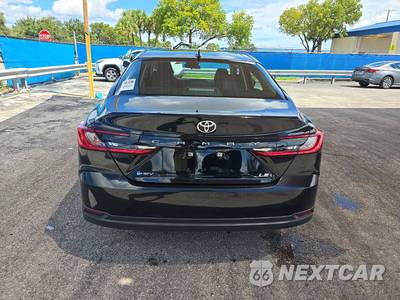 2025 Toyota Camry LE - zdjęcie 5 z 25 - miniatura