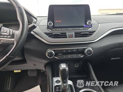 2025 Nissan Altima SR - zdjęcie 11 z 31 - miniatura
