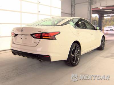 2025 Nissan Altima SR - zdjęcie 4 z 31 - miniatura