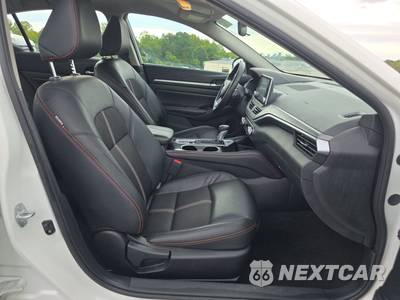 2025 Nissan Altima SR - zdjęcie 8 z 31 - miniatura