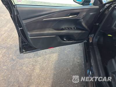 2025 Toyota Camry LE - zdjęcie 9 z 25 - miniatura