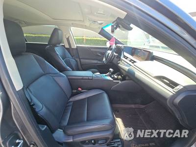 2020 Lexus ES 300h - zdjęcie 8 z 30 - miniatura