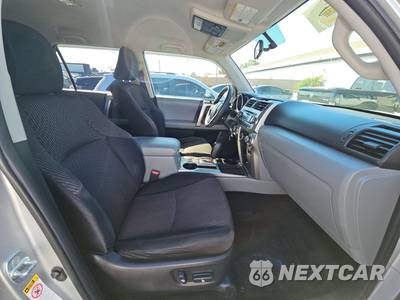 2011 Toyota 4Runner SR5 - zdjęcie 8 z 29 - miniatura