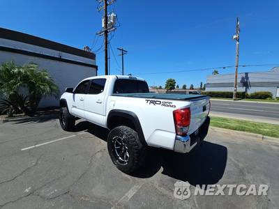 2017 Toyota Tacoma TRD Off-Road Crew Cab Medium Bed - zdjęcie 6 z 38 - miniatura