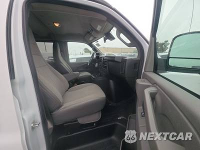 2025 Chevrolet Express 3500 Passenger Van LT 1LT 155.1" WB - zdjęcie 8 z 33 - miniatura