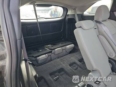 2025 Toyota Sienna LE 8-Passenger 120.5" WB - zdjęcie 14 z 28 - miniatura