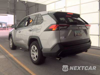 2025 Toyota RAV4 LE - zdjęcie 6 z 27 - miniatura