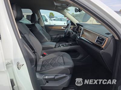 2025 Volkswagen Atlas 2.0T SE w/Technology - zdjęcie 8 z 23 - miniatura