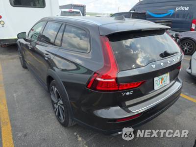2025 Volvo V60 Cross Country B5 Plus - zdjęcie 6 z 28 - miniatura