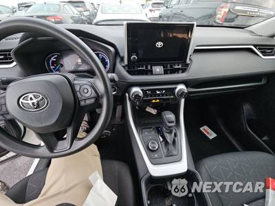 2025 Toyota RAV4 Hybrid XLE - zdjęcie 11 z 36 - miniatura
