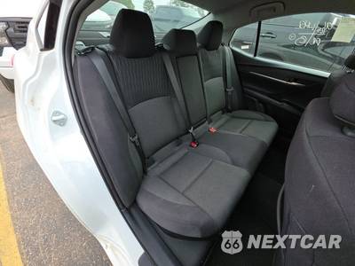 2025 Toyota Camry LE - zdjęcie 14 z 30 - miniatura