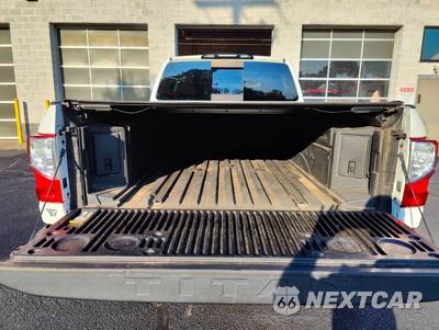 2018 Nissan TITAN XD Platinum Reserve Crew Cab Medium Bed - zdjęcie 45 z 50 - miniatura