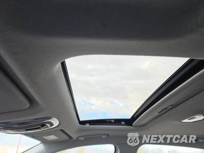 2025 Hyundai Elantra Hybrid Limited - zdjęcie 18 z 25 - miniatura