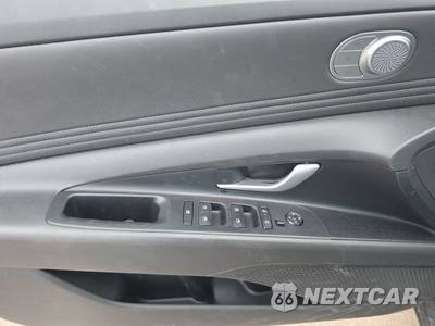 2025 Hyundai Elantra Hybrid Limited - zdjęcie 9 z 25 - miniatura