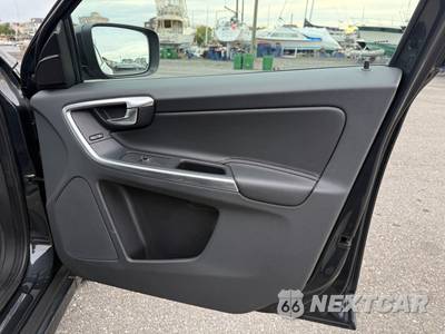 2015 Volvo XC60 T5 - zdjęcie 24 z 36 - miniatura